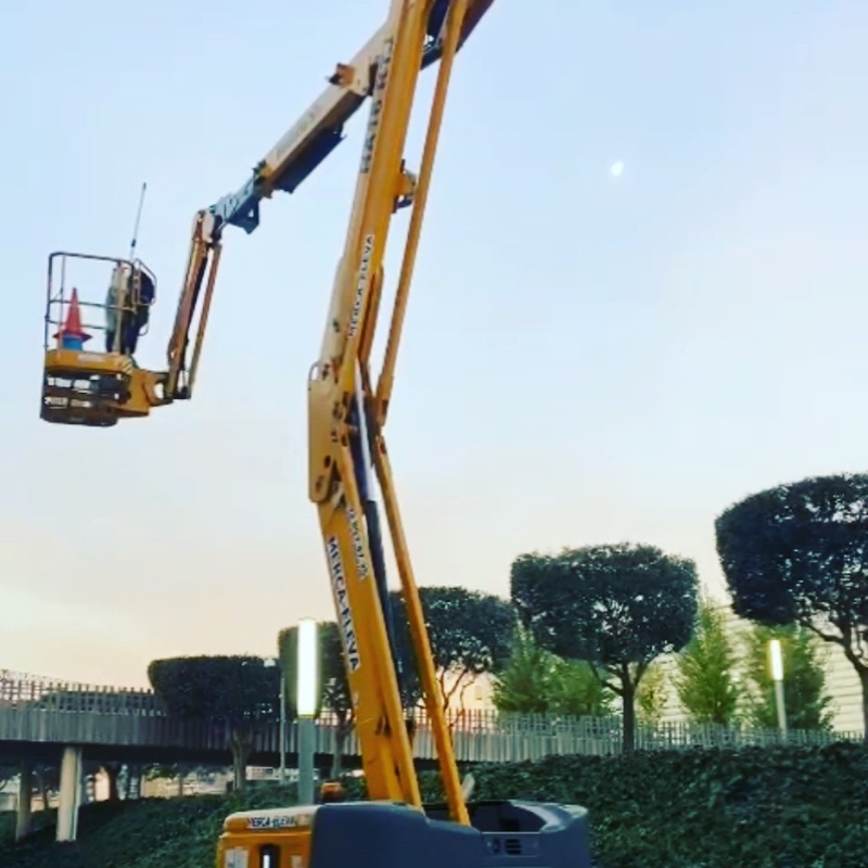 Limpieza fachadas Buenos días esta semana trabajamos con la compañía de esta 
